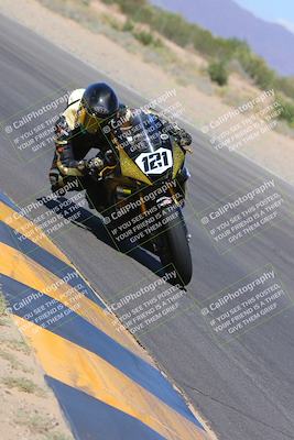 media/Oct-01-2023-SoCal Trackdays (Sun) [[4c570cc352]]/Turn 7 Inside (11am)/